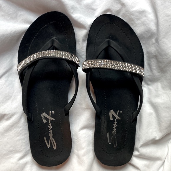 Seven7 Shoes - Seven 7 Dressy Flip Flops Black with Rhinstones